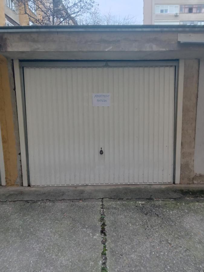 Vedrana-Near Centre And Free Garage, Electricity For Electric Cars Zagreb Bagian luar foto