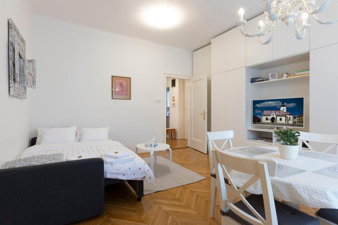 Vedrana-Near Centre And Free Garage, Electricity For Electric Cars Zagreb Bagian luar foto