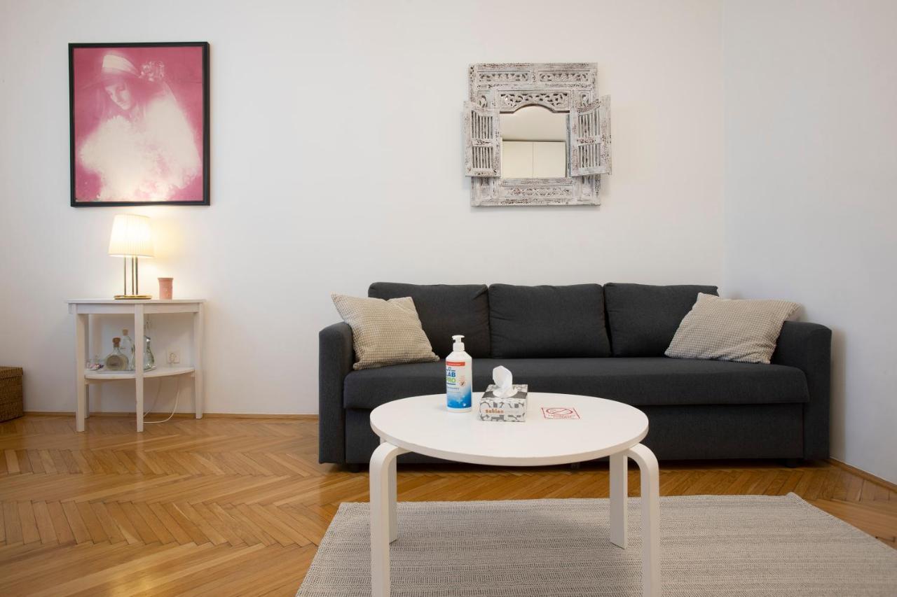 Vedrana-Near Centre And Free Garage, Electricity For Electric Cars Zagreb Bagian luar foto